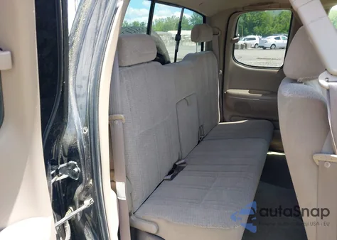 2000 Toyota Tundra Sr5 V8 from USA, damaged, VIN 5TBBT4414YS043574